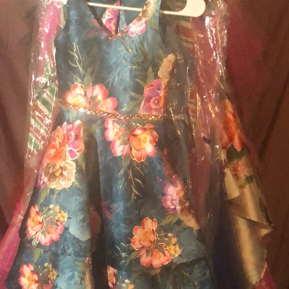 Size 8 Rare Editions Floral Summer Dress